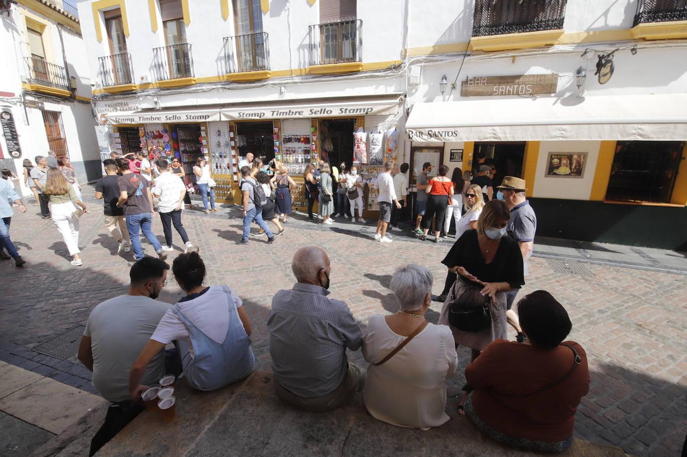 El turismo en Córdoba en el Puente del Pilar, en imágenes