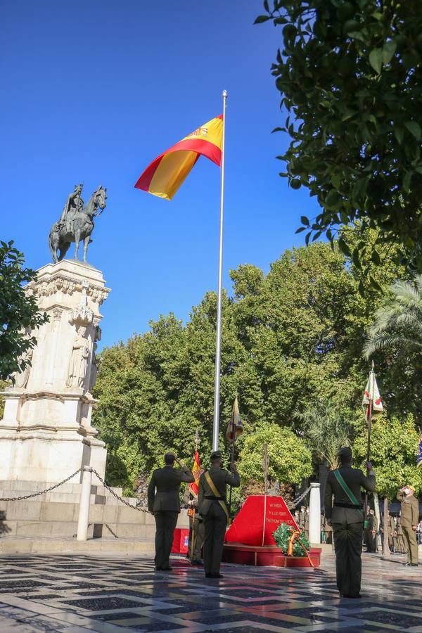 Acto de izado de la bandera por el Día de la Hispanidad en Sevilla