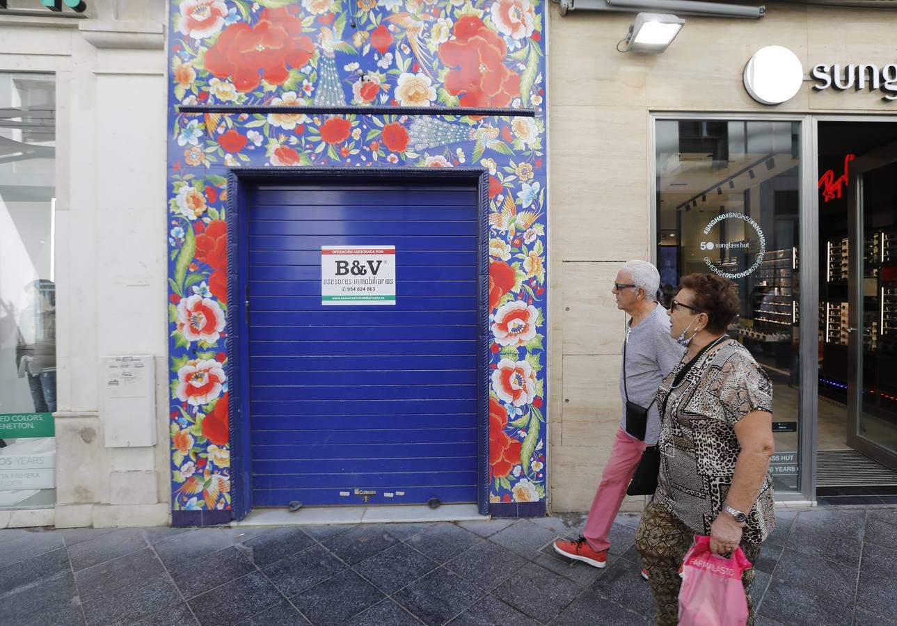 Los locales comerciales del eje Tetuán-Sierpes vuelven a reactivarse tras la pandemia