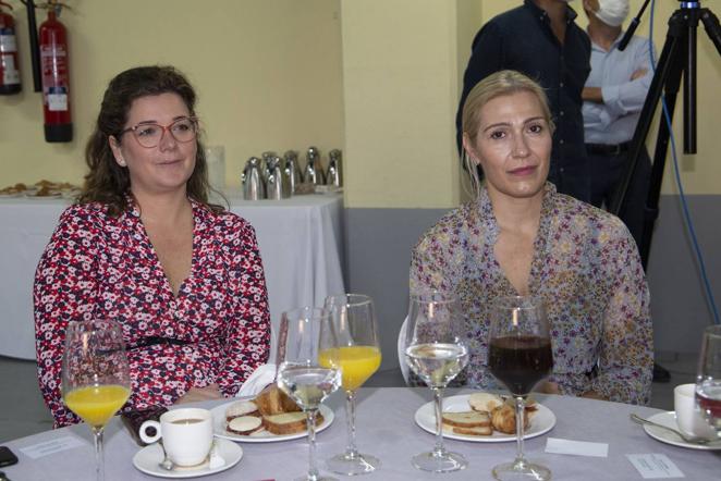 Lucía Valdivia y Elena Crespo