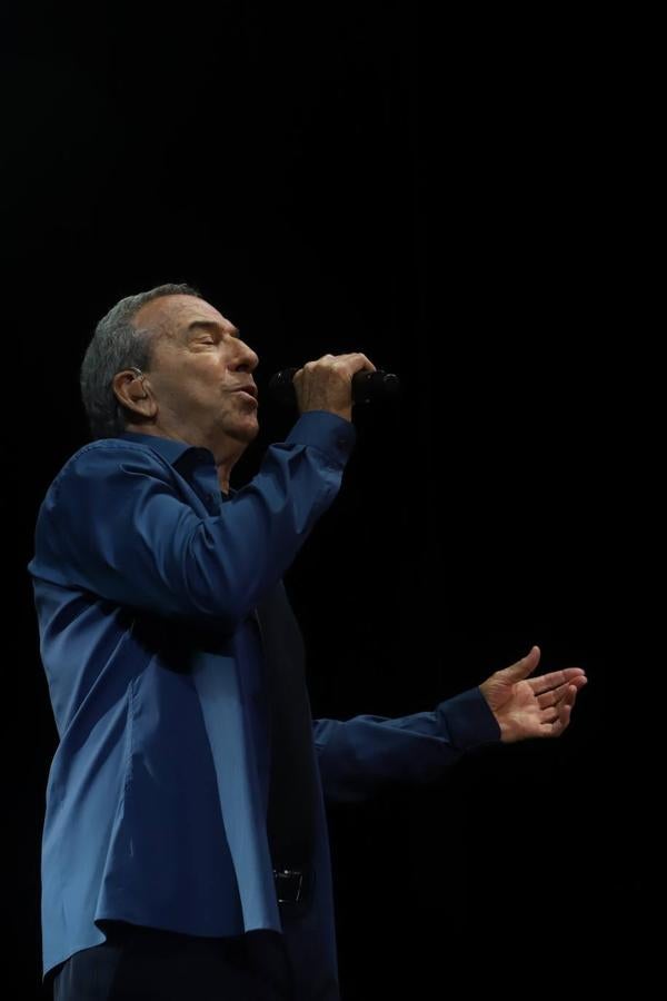 El concierto de José Luis Perales en Córdoba, en imágenes