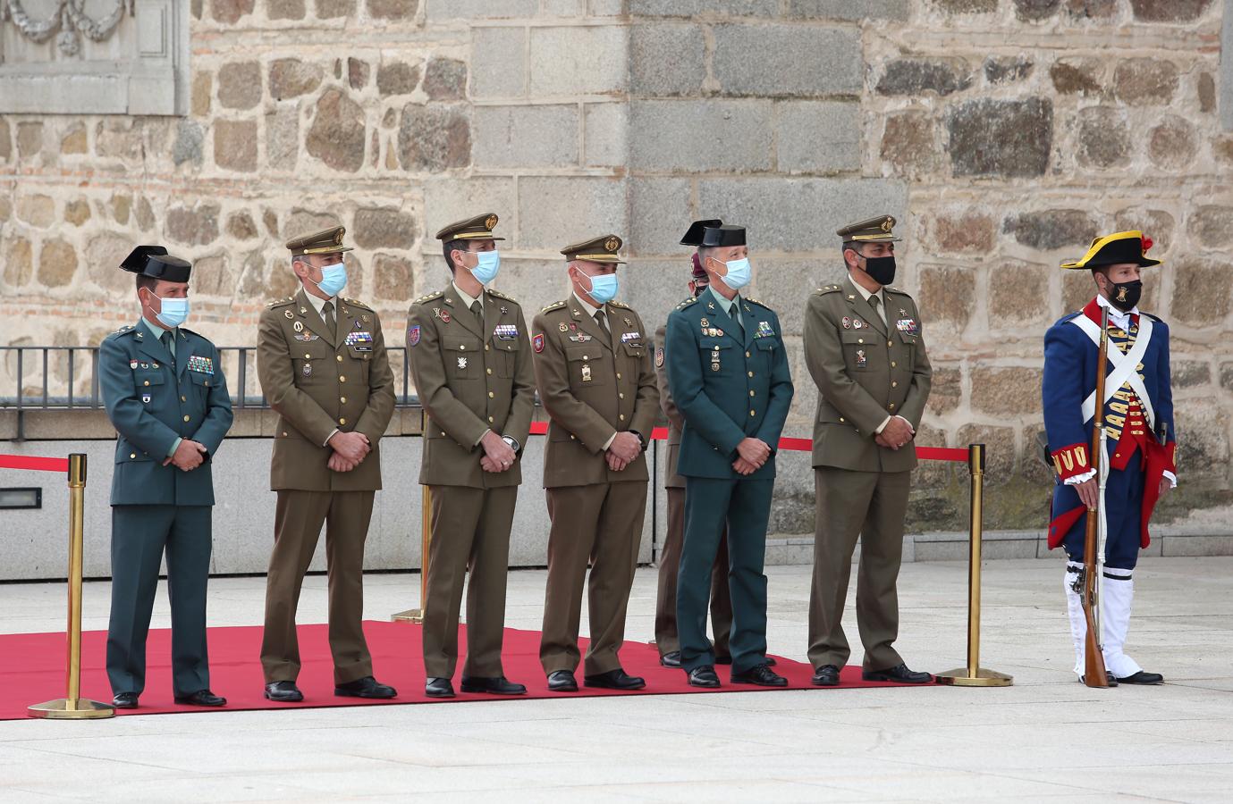 El izado de bandera en el Alcázar de Toledo, en imágenes