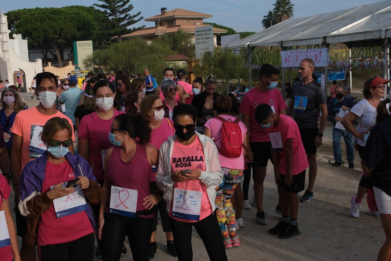 La Marcha Rosa reúne a cientos de personas en Los Toruños para luchar contra cáncer