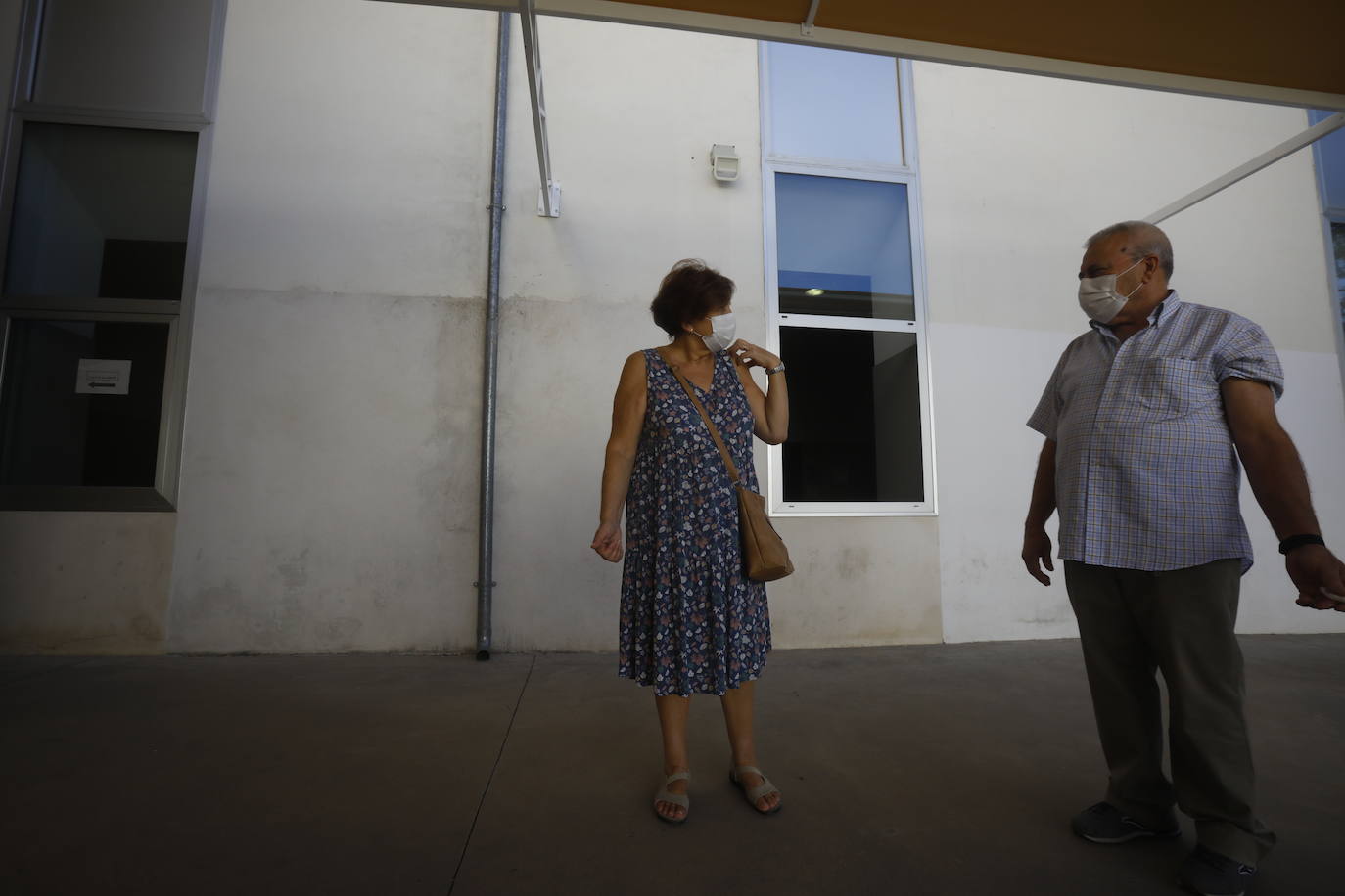 La vacunación contra el Covid con la tercera dosis en Córdoba, en imágenes