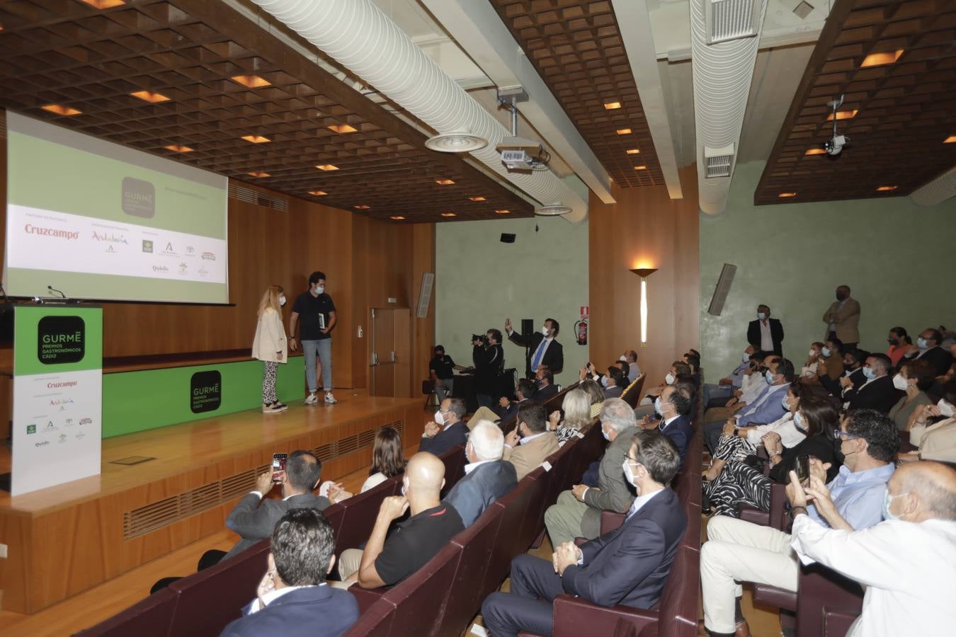 Gran ambiente y caras conocidas en los Premios Gurmé Cádiz