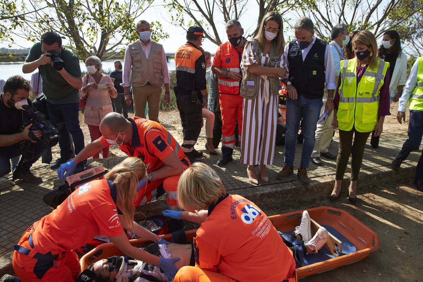 En imágenes, casi 2.000 personas participan en Huelva en un simulacro de respuesta en caso de tsunami