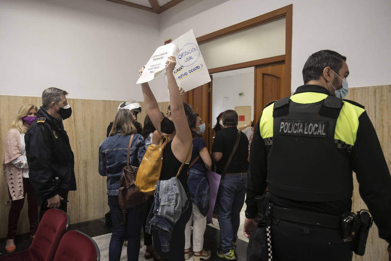 El Pleno de octubre del Ayuntamiento de Córdoba, en imágenes