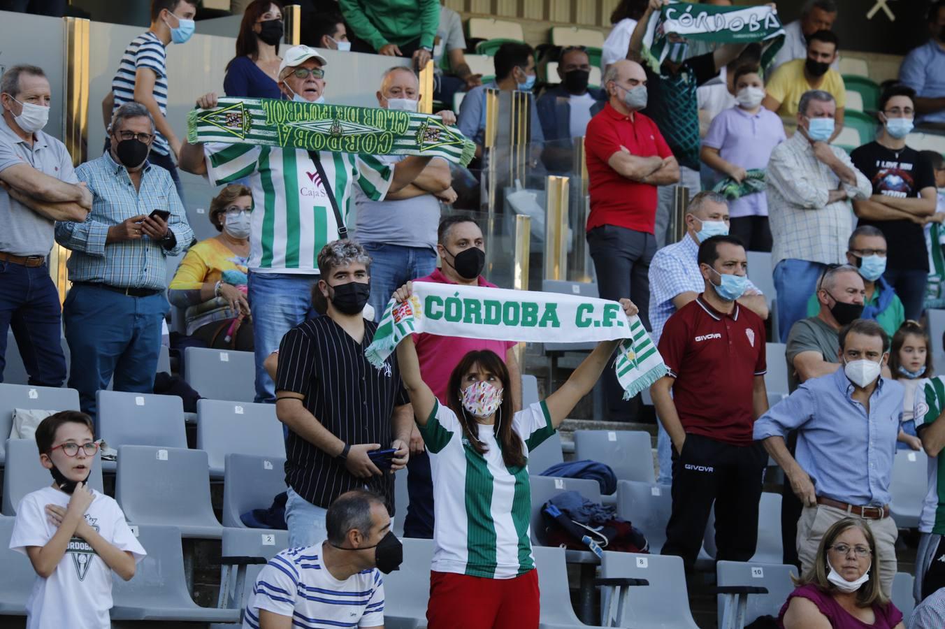 La grada del Córdoba CF-Antequera, en imágenes