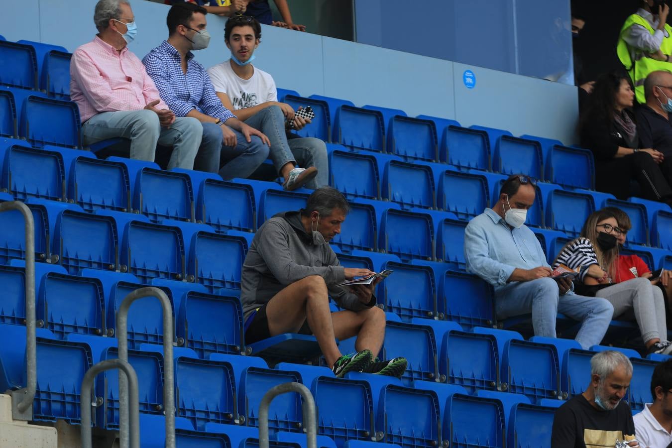 Búscate en el partido Cádiz-Alavés