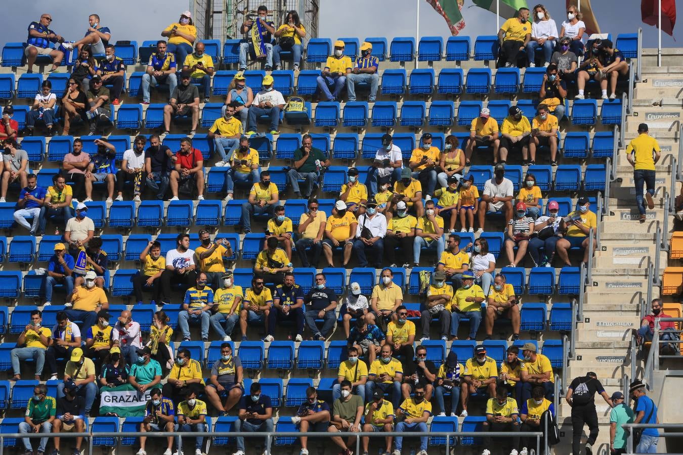 Búscate en el partido Cádiz-Alavés