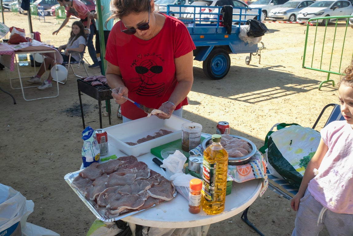 Los peroles en El Arenal por el Día de San Rafael, en imágenes