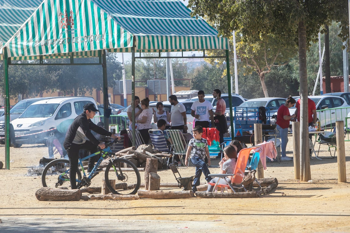 Los peroles en El Arenal por el Día de San Rafael, en imágenes