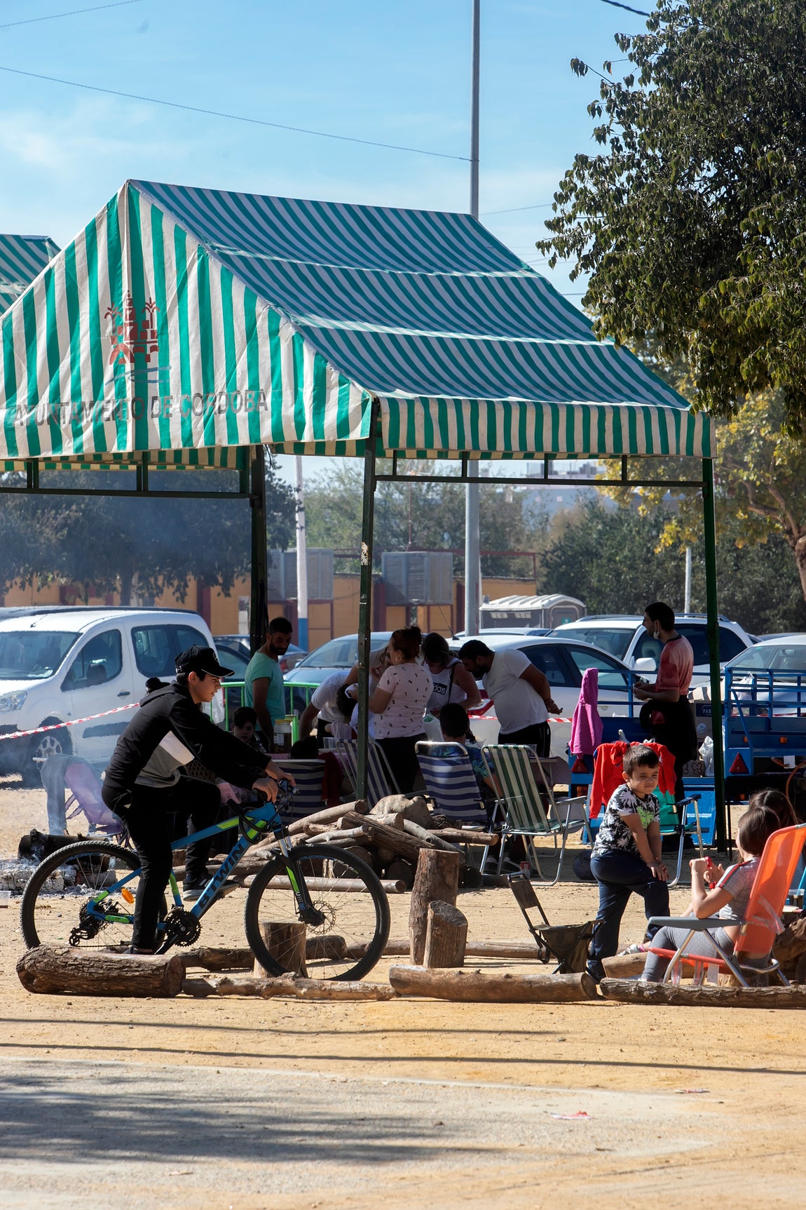 Los peroles en El Arenal por el Día de San Rafael, en imágenes