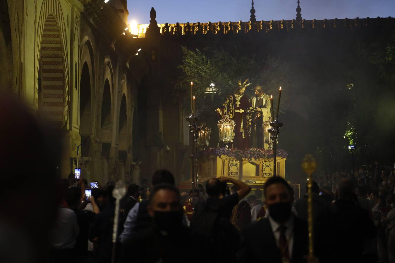 La procesión de Nuestro Padre Jesús de la Salud de Córdoba, en imágenes