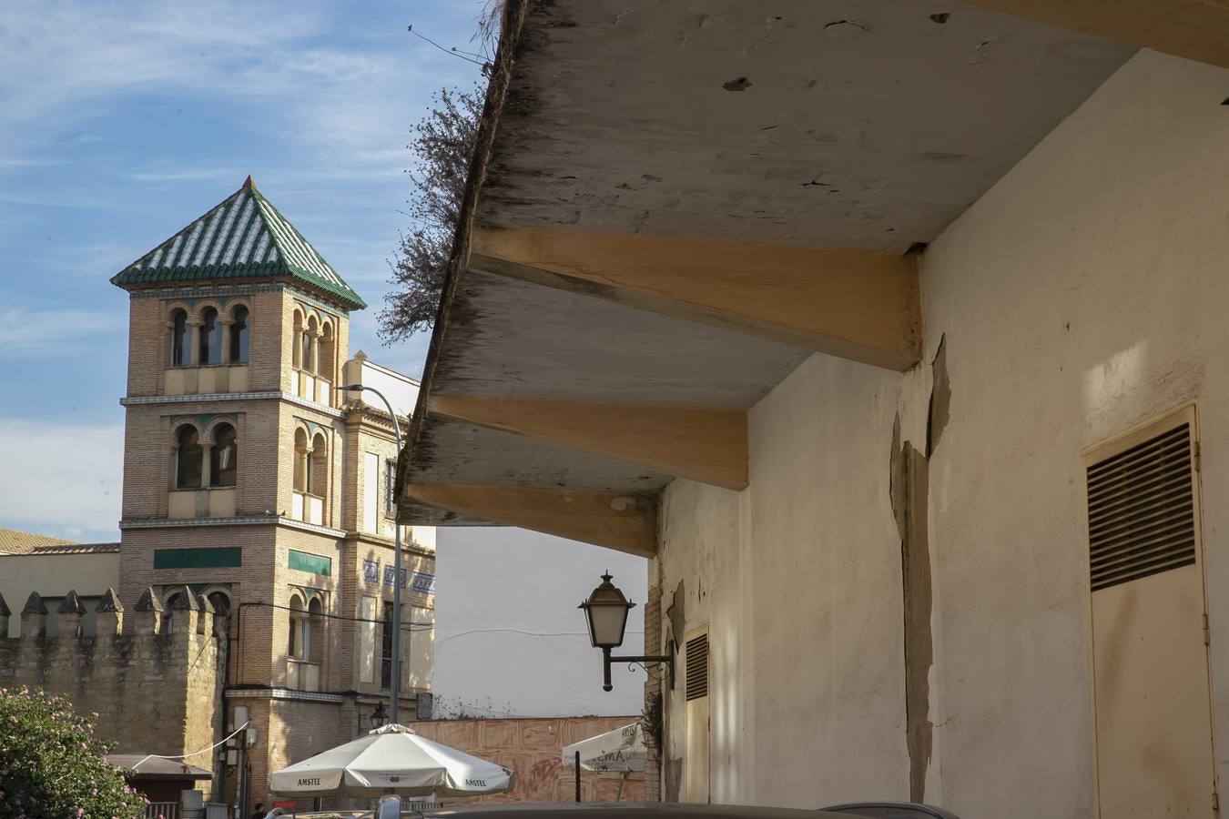 Así está el mercado del Alcázar de Córdoba, un inmueble con 70 años a sus espaldas