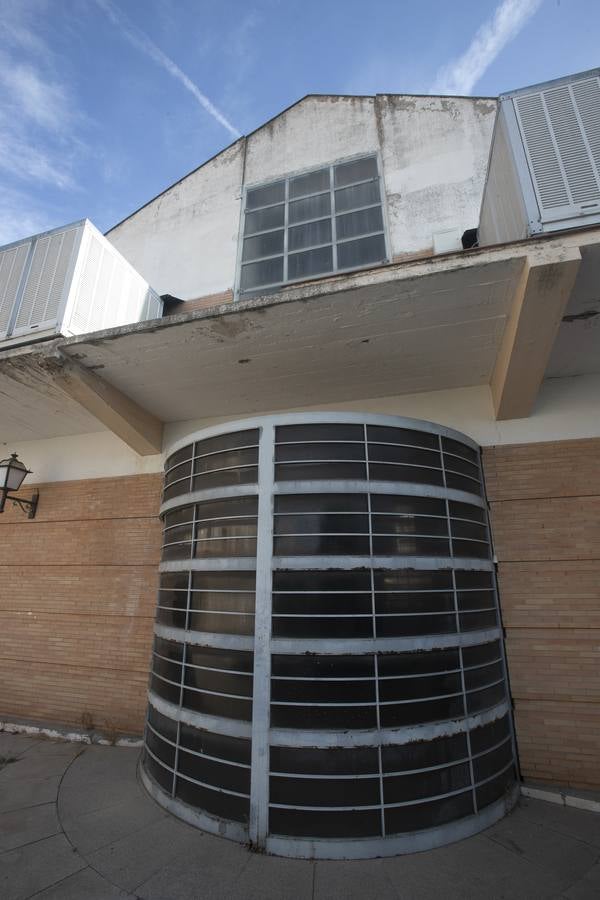 Así está el mercado del Alcázar de Córdoba, un inmueble con 70 años a sus espaldas