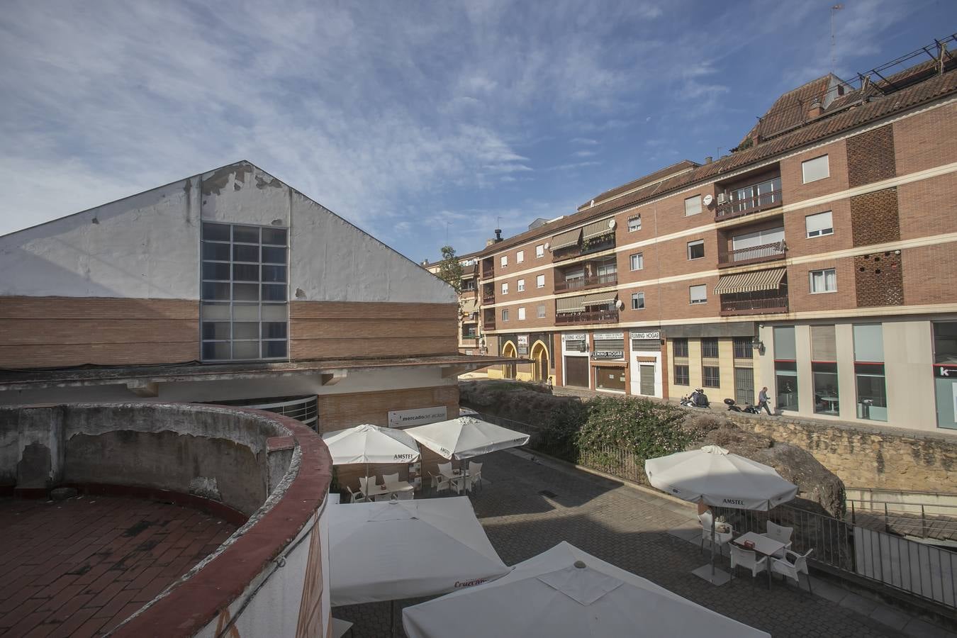 Así está el mercado del Alcázar de Córdoba, un inmueble con 70 años a sus espaldas