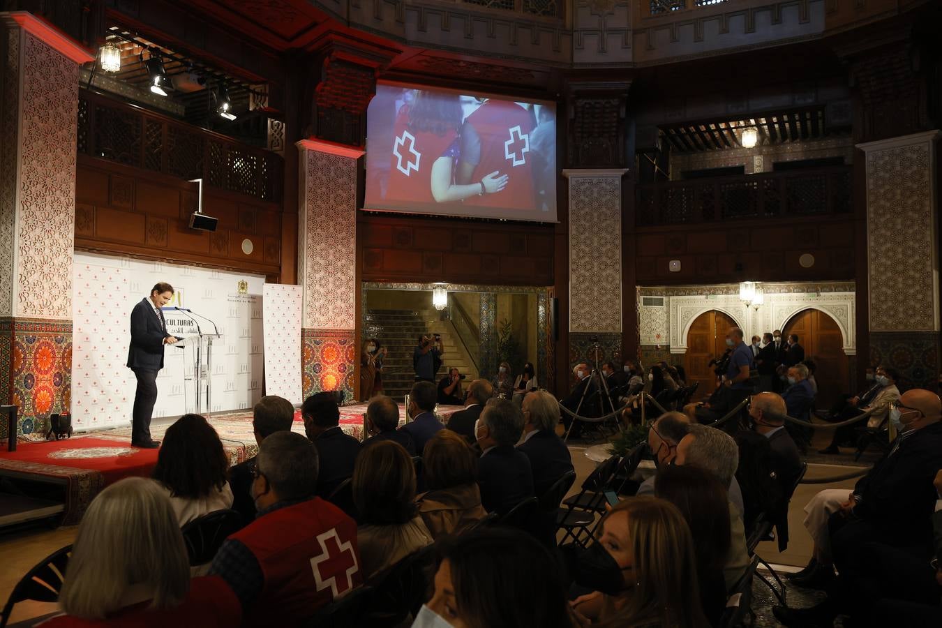 Entrega de los Premios Voluntariado 2021 de la Cruz Roja de Sevilla, en imágenes