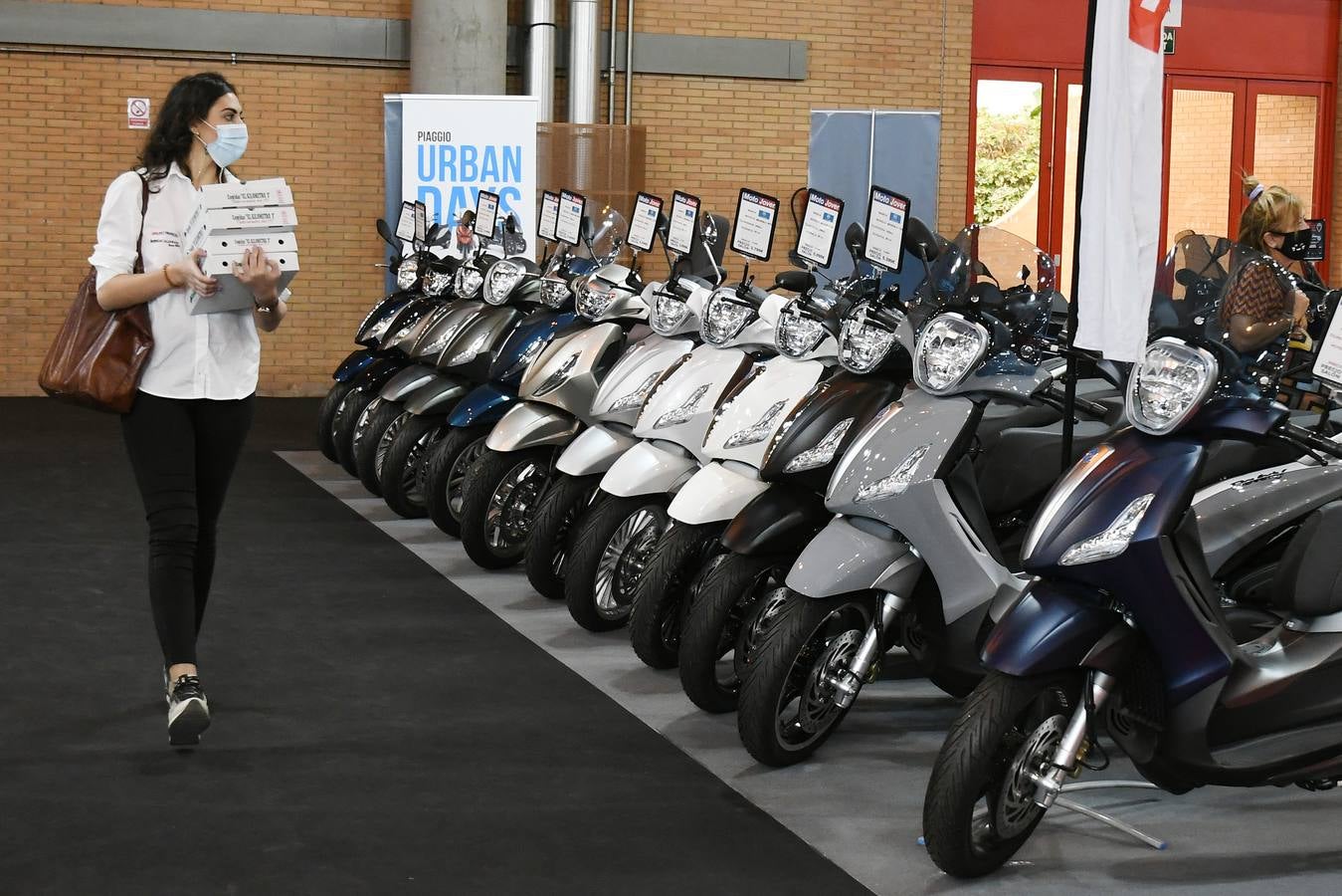 Inauguración del 11º Salón del Motor de Ocasión de Sevilla, en imágenes