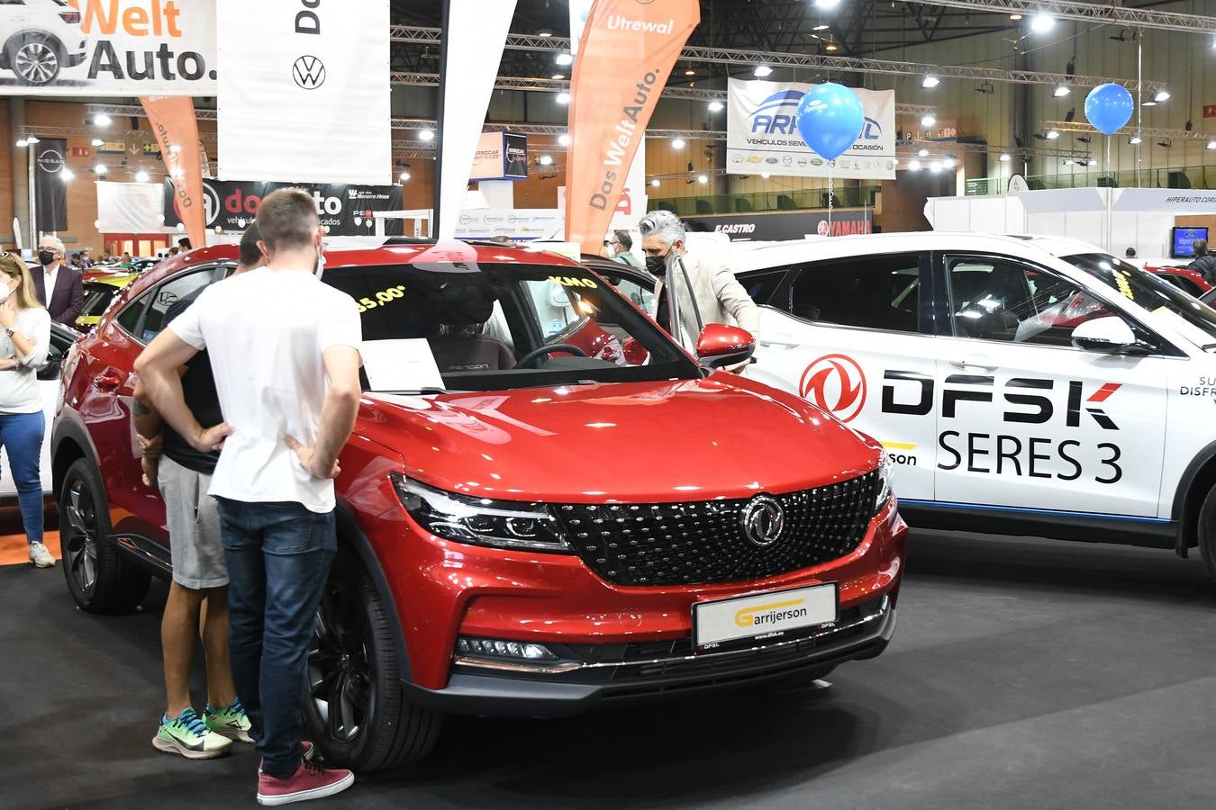 Inauguración del 11º Salón del Motor de Ocasión de Sevilla, en imágenes