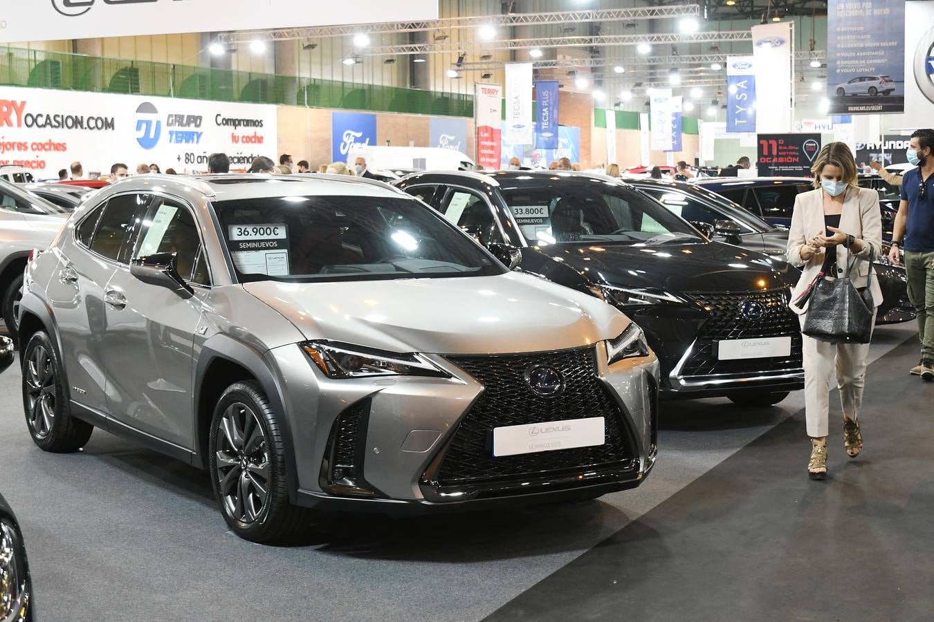 Inauguración del 11º Salón del Motor de Ocasión de Sevilla, en imágenes