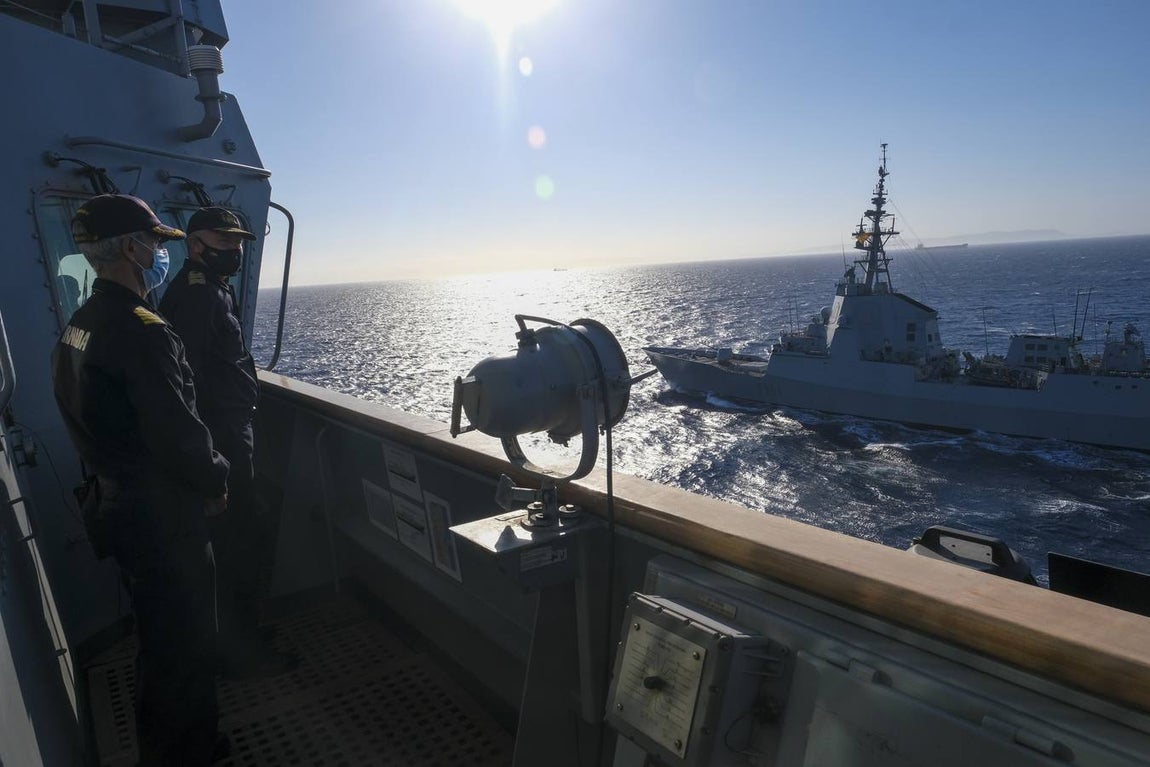 FOTOS: Impresionante despliegue de 3.500 efectivos, 14 buques y 12 aeronaves en el ejercicio Flotex-21