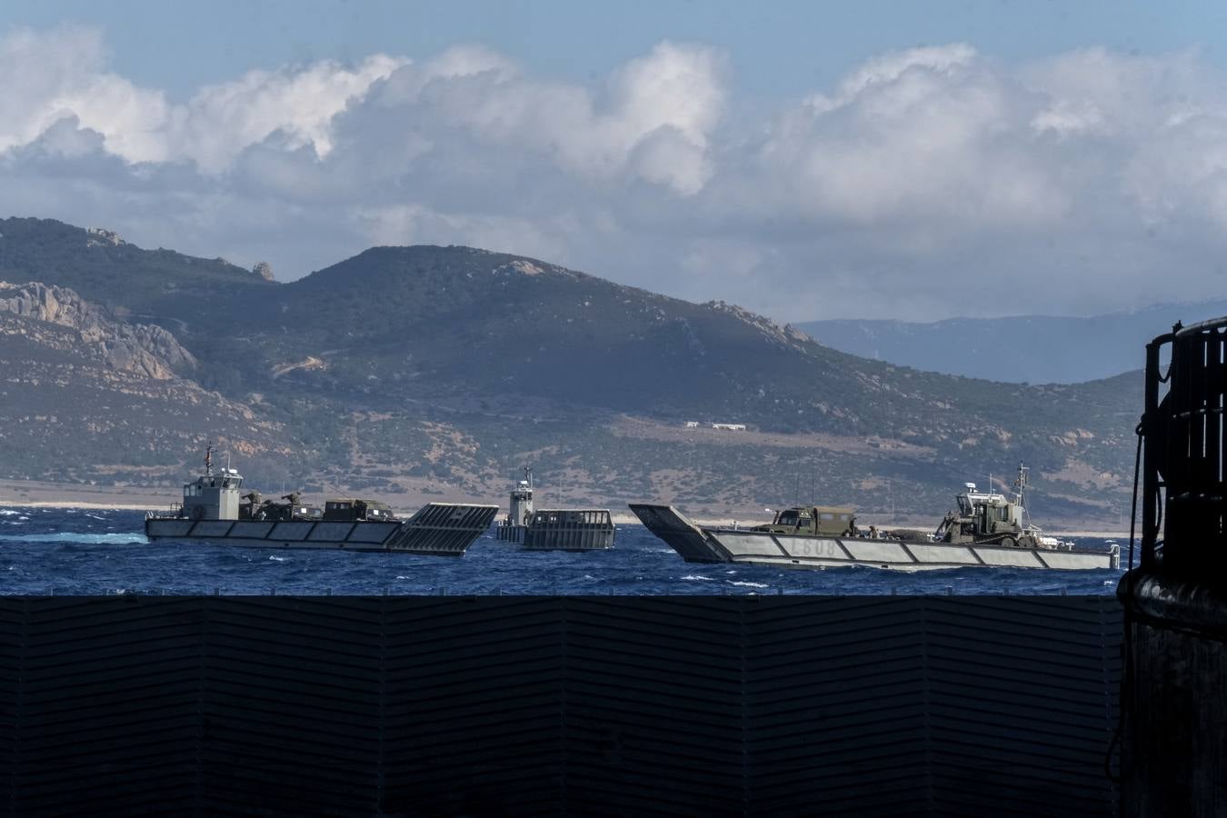 FOTOS: Impresionante despliegue de 3.500 efectivos, 14 buques y 12 aeronaves en el ejercicio Flotex-21