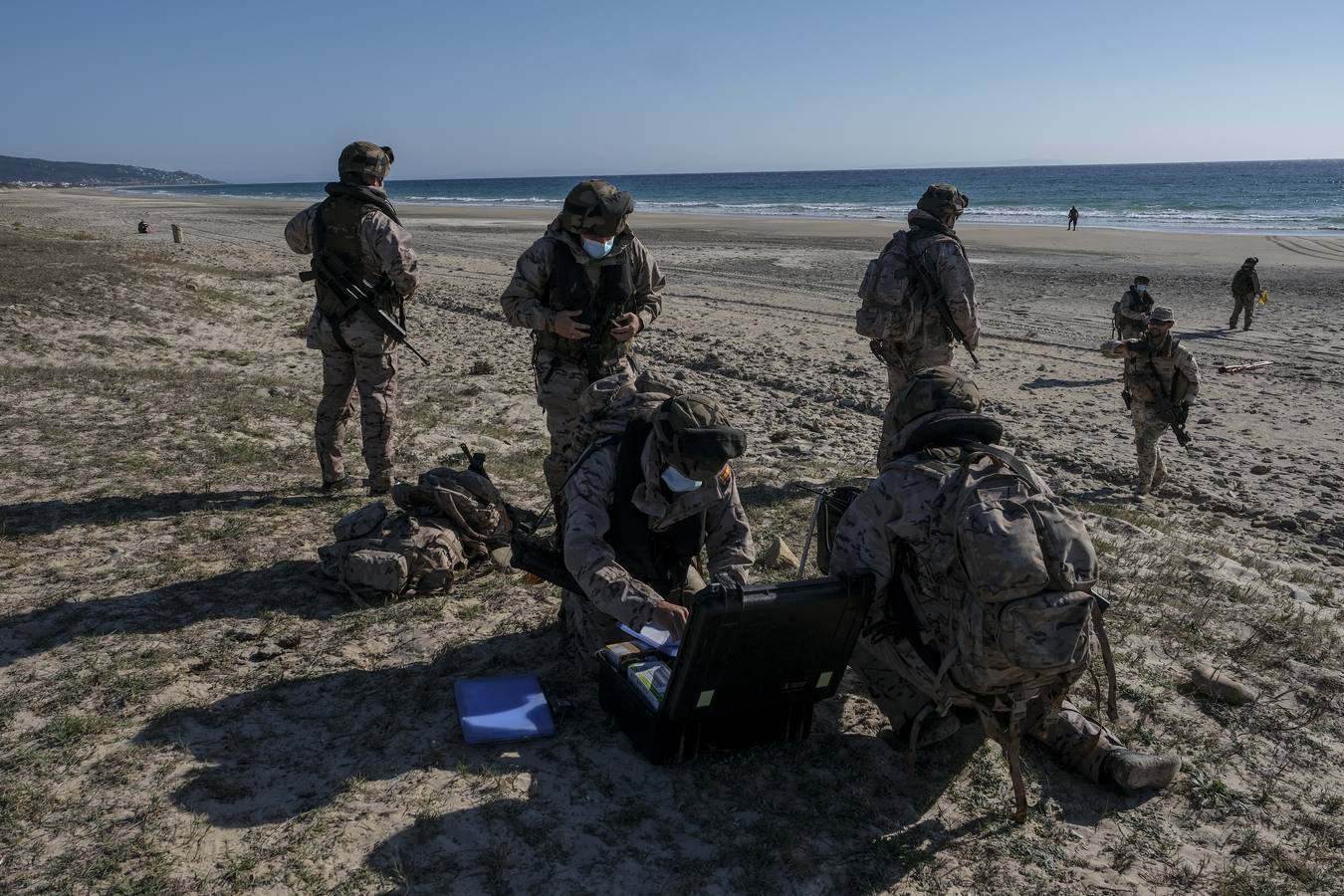 FOTOS: Impresionante despliegue de 3.500 efectivos, 14 buques y 12 aeronaves en el ejercicio Flotex-21