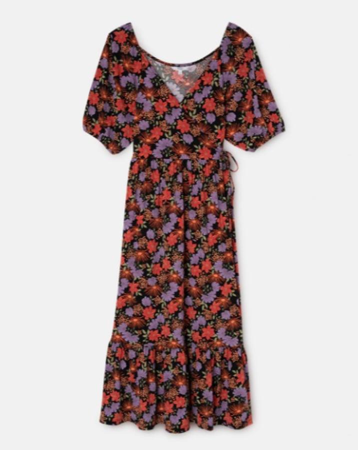 Fórmula Joven - Vestidos virales para todos los gustos. Vestido midi con estampado floral, de Fórmula Joven. Un modelo similar al anterior aunque con un corte ligeramente más ceñido que figura entre los más vendidos de El Corte Inglés. Precio: 29,90€.