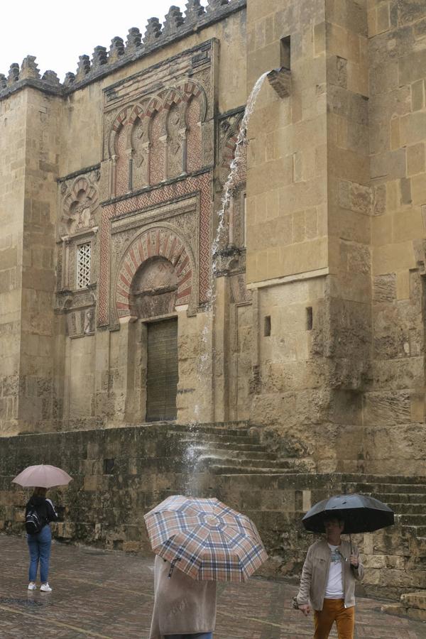 El turismo en el Puente de Todos los Santos en Córdoba, en imágenes