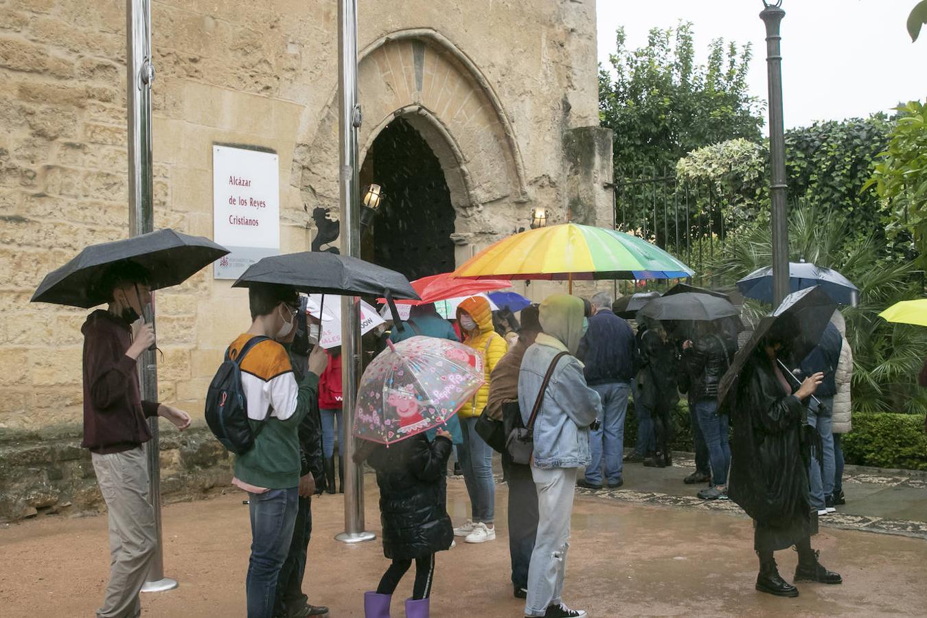 El turismo en el Puente de Todos los Santos en Córdoba, en imágenes