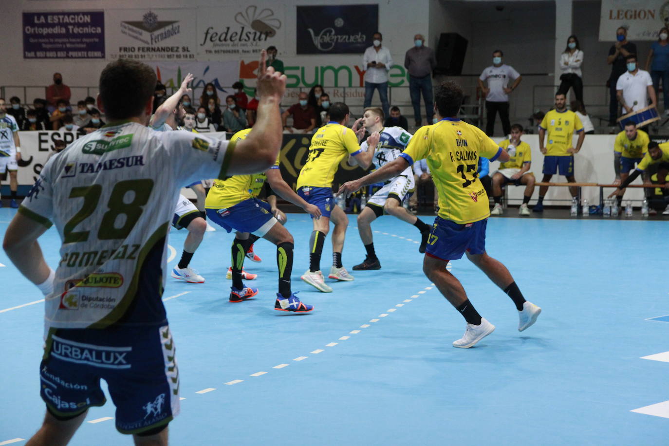 El Ángel Ximénez Puente Genil - Bidasoa de balonmano, en imágenes