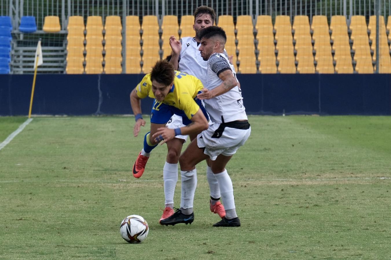 FOTOS: Las imágenes del Cádiz B - Vélez