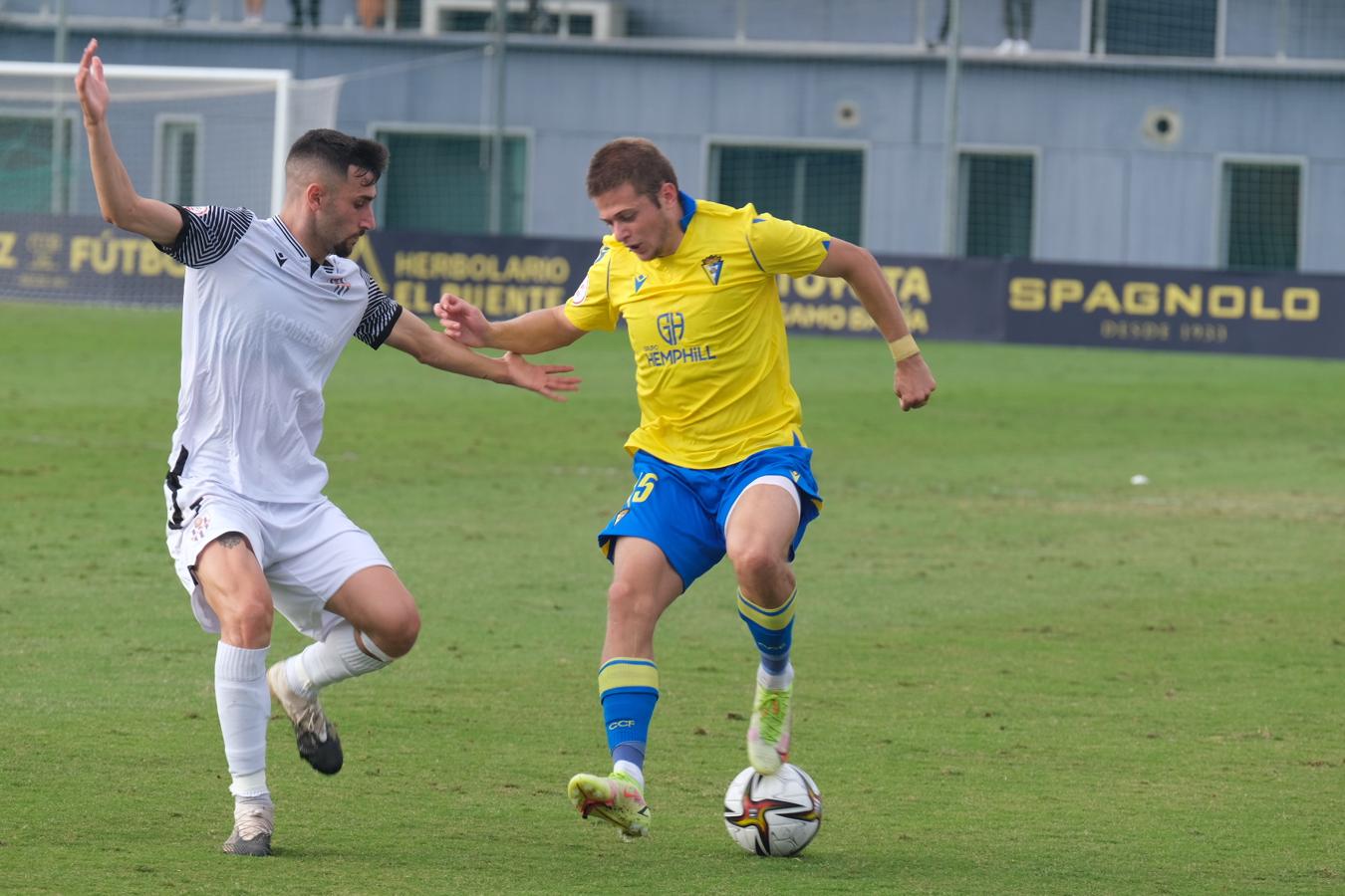 FOTOS: Las imágenes del Cádiz B - Vélez