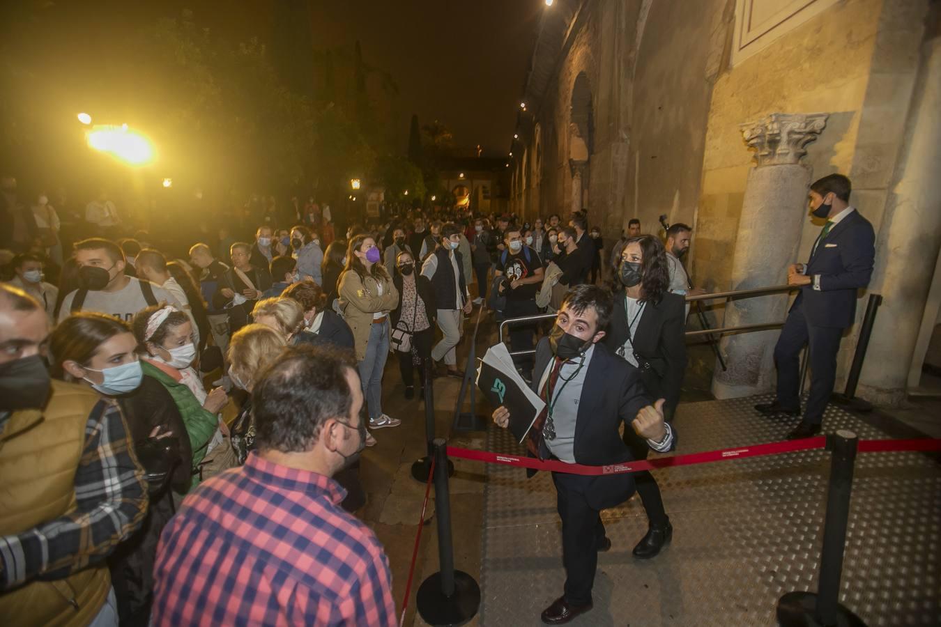 (Video) La lluvia trunca la celebración de los 25 años de la Virgen de la O por las calles de Córdoba