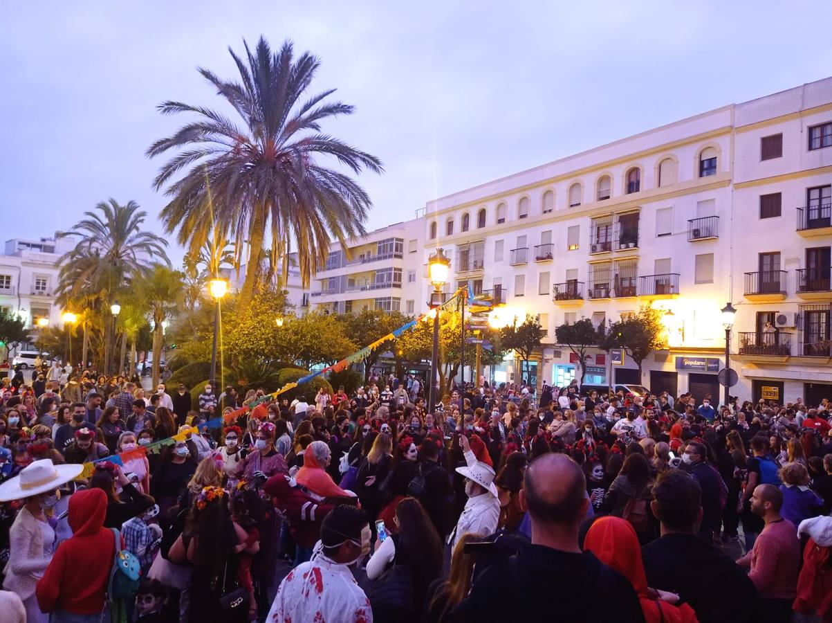 FOTOS: El Puerto llena sus calles para vivir el terror de Halloween