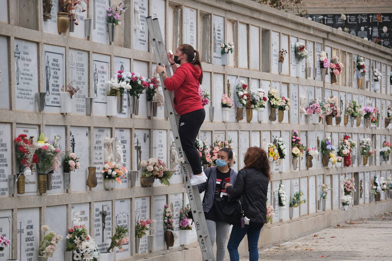 Día de Todos los Santos: La tradición se mantiene viva