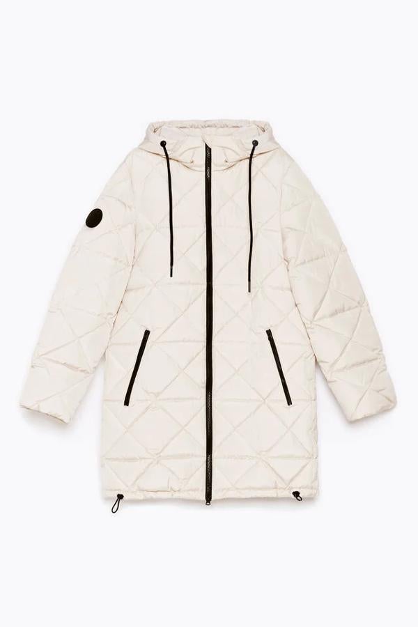 Plumífero acolchado en color piedra de Bimba &amp; Lola (185€)