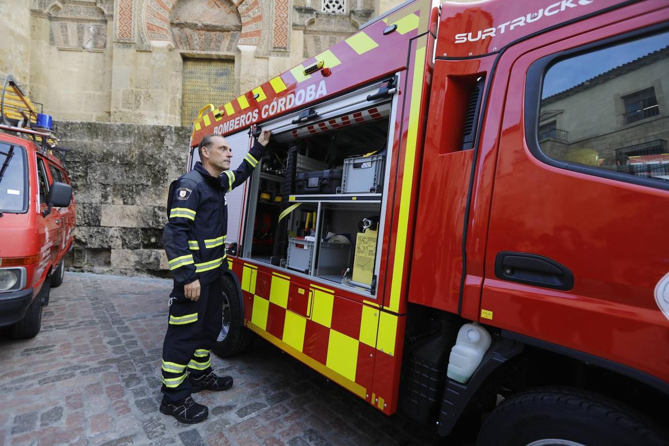 Los nuevos vehículos de bomberos para el Casco Histórico de Córdoba, en imágenes