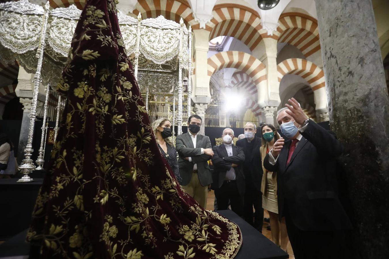 La cofradía perfecta de orfebrería y bordado: las hermandades de Córdoba abren su exposición