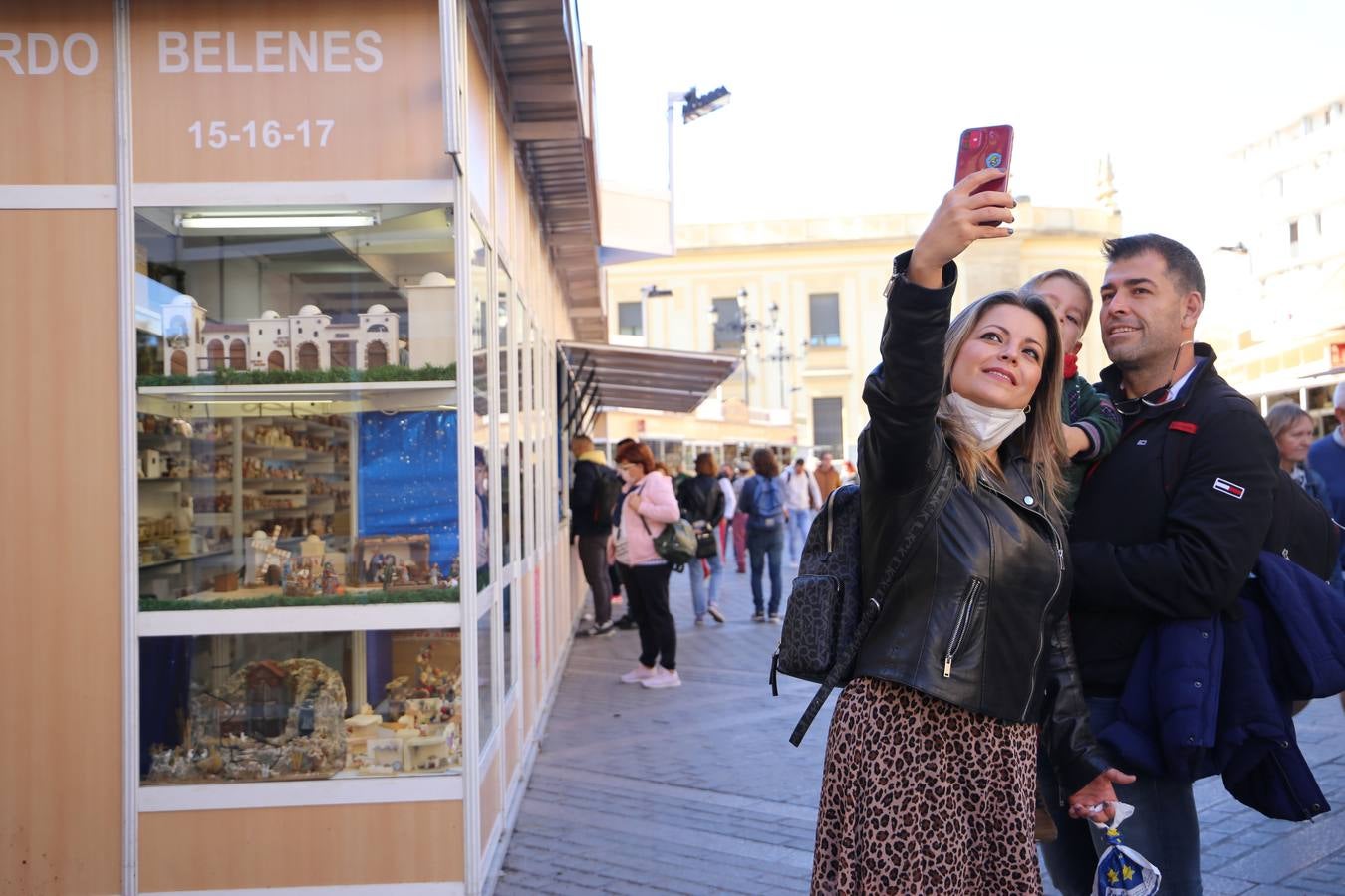 Arranca la Feria del Belén junto al Archivo de Indias