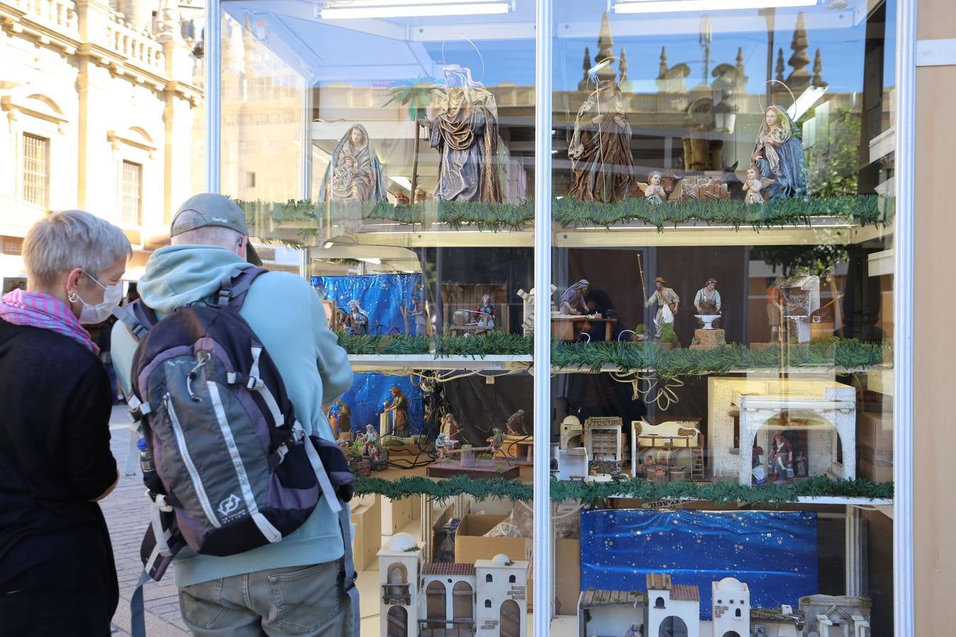 Arranca la Feria del Belén junto al Archivo de Indias