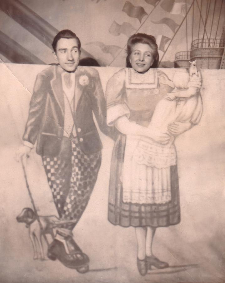 Fernán-Goméz y María Dolores Pradera, durante su noviazgo. 