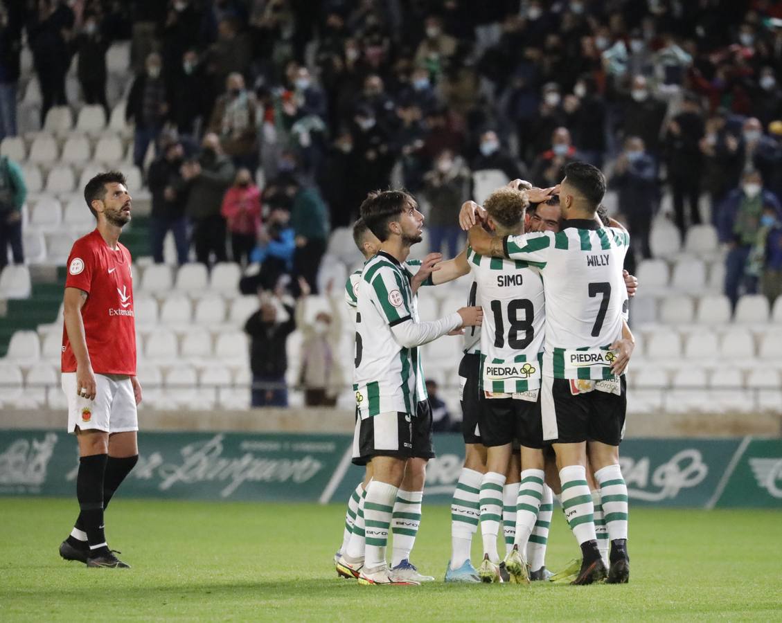 Las mejores imágenes de la victoria del Córdoba CF ante la UD Montijo (3-1)