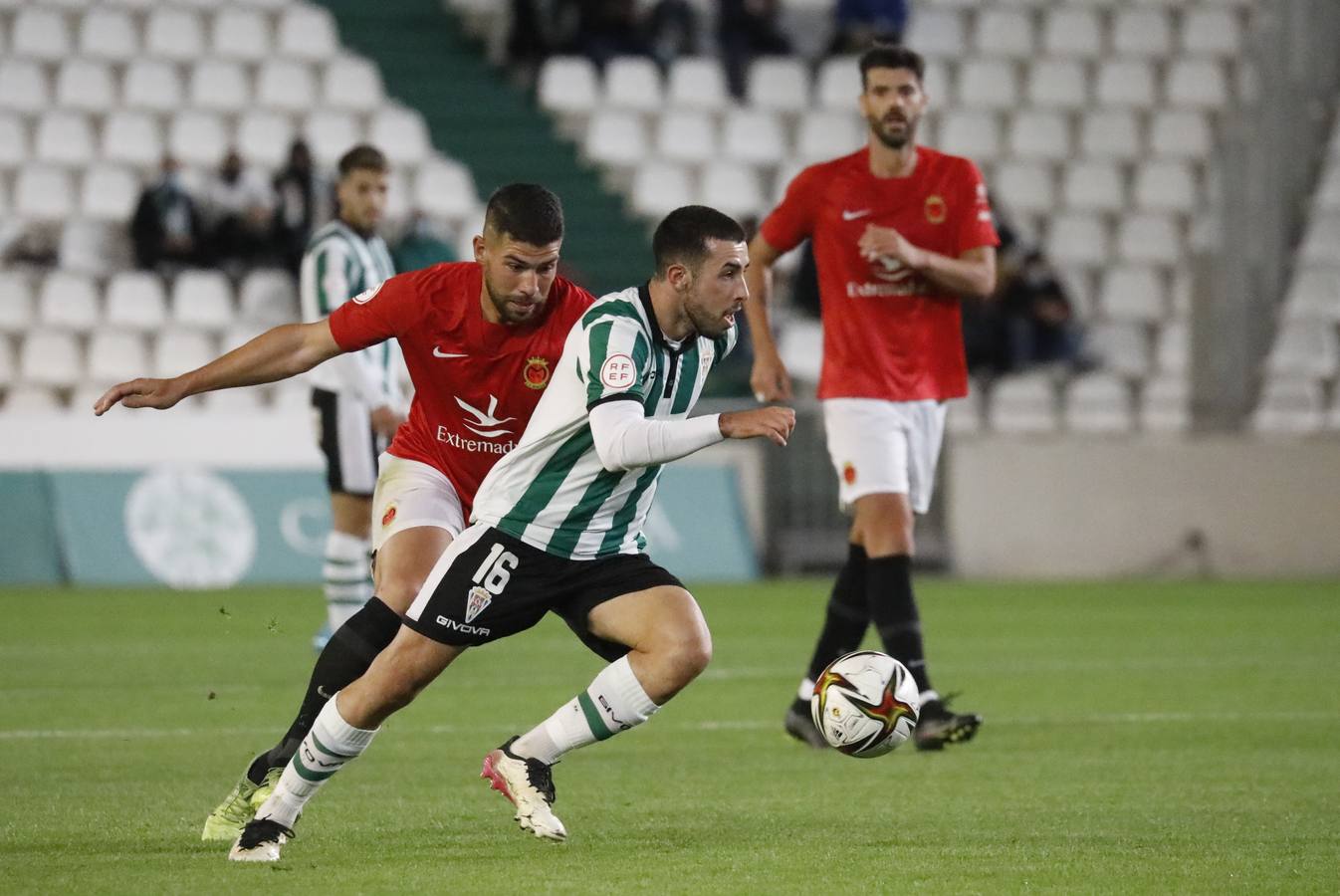 Las mejores imágenes de la victoria del Córdoba CF ante la UD Montijo (3-1)