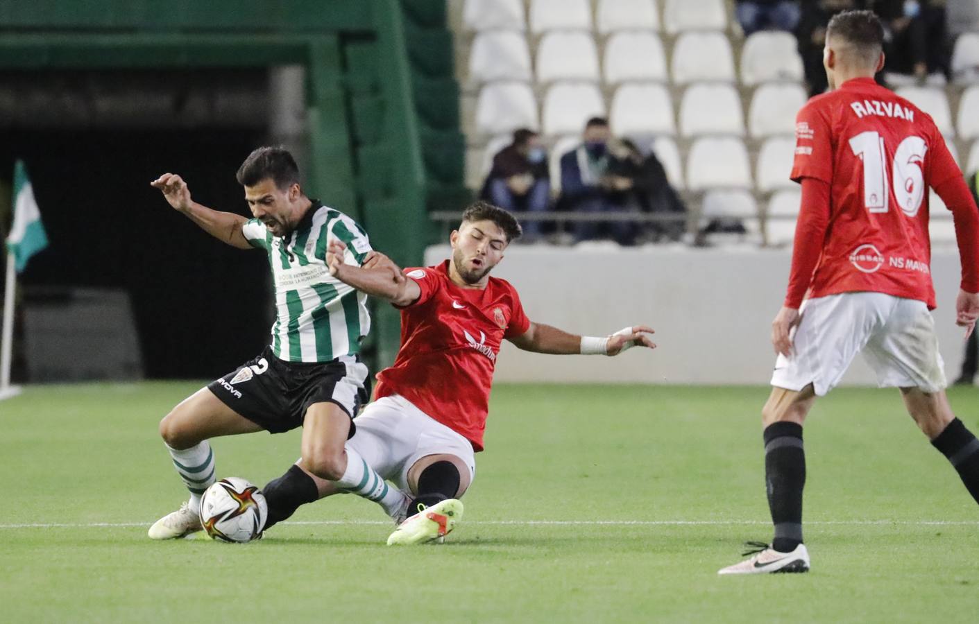 Las mejores imágenes de la victoria del Córdoba CF ante la UD Montijo (3-1)