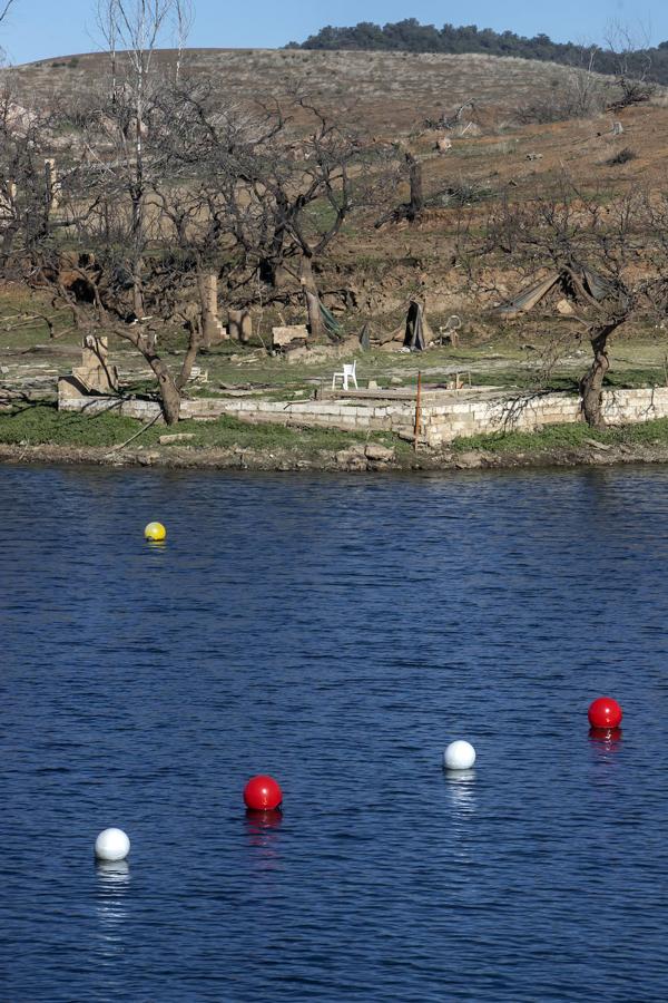 La sequía en el pantano de La Breña de Córdoba, en imágenes