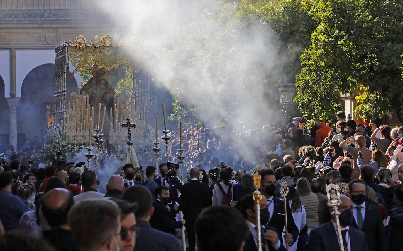 La procesión de la Virgen de la O en Córdoba, en imágenes