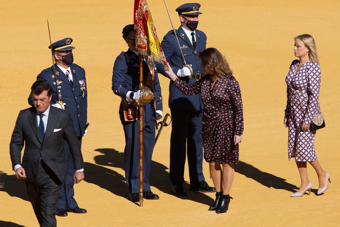 Jura de bandera en la plaza de toros de la Maestranza de Sevilla