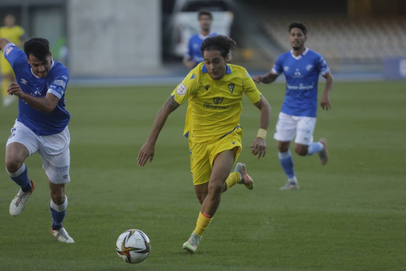 FOTOS: La victoria del Cádiz B en Chapín, en imágenes